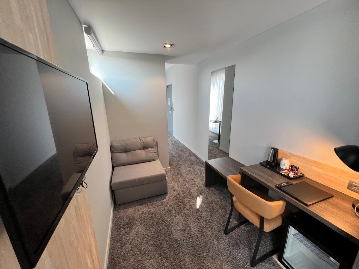 Western Royal Centre Hotel 3*