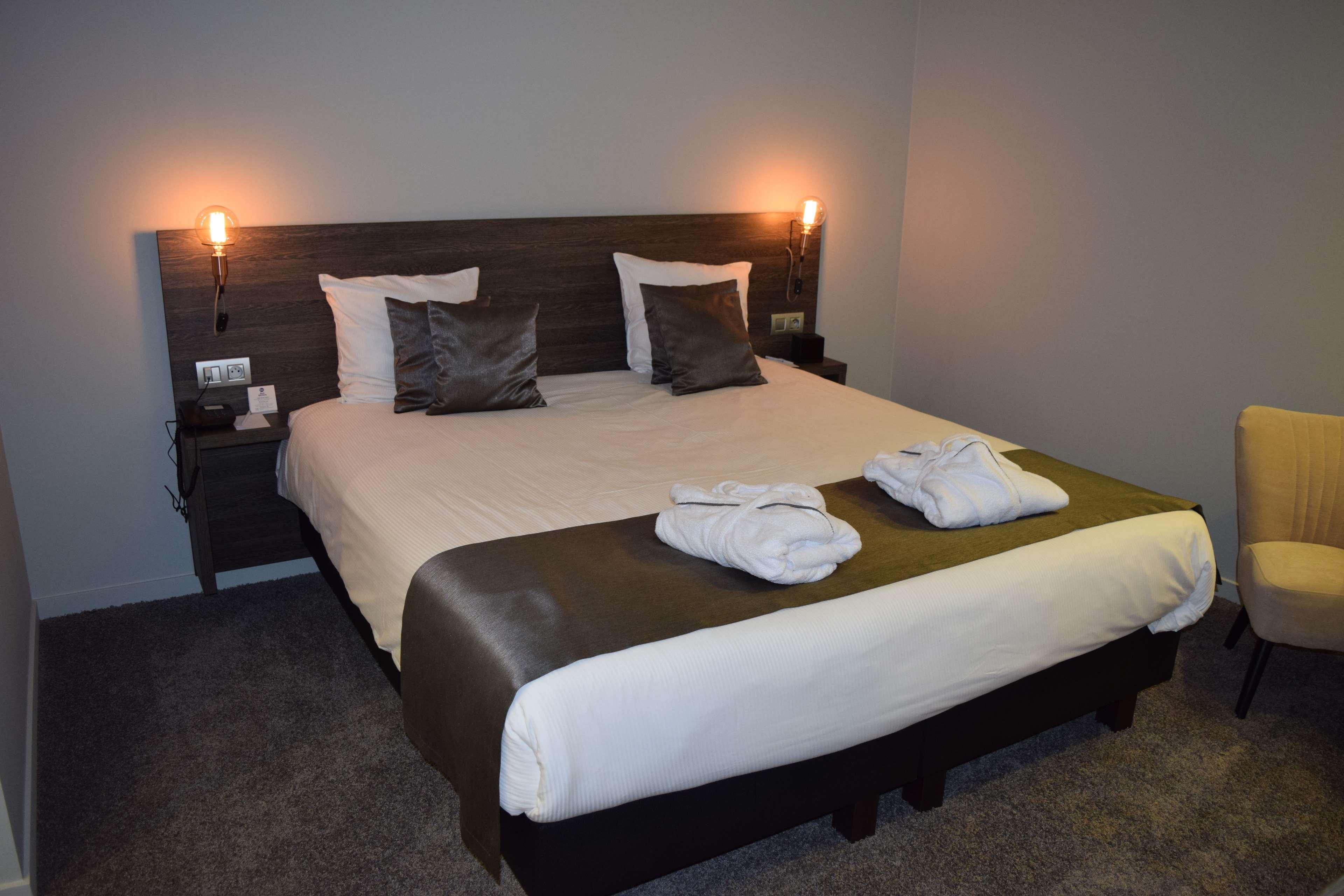 Western Royal Centre Hotel 3*
